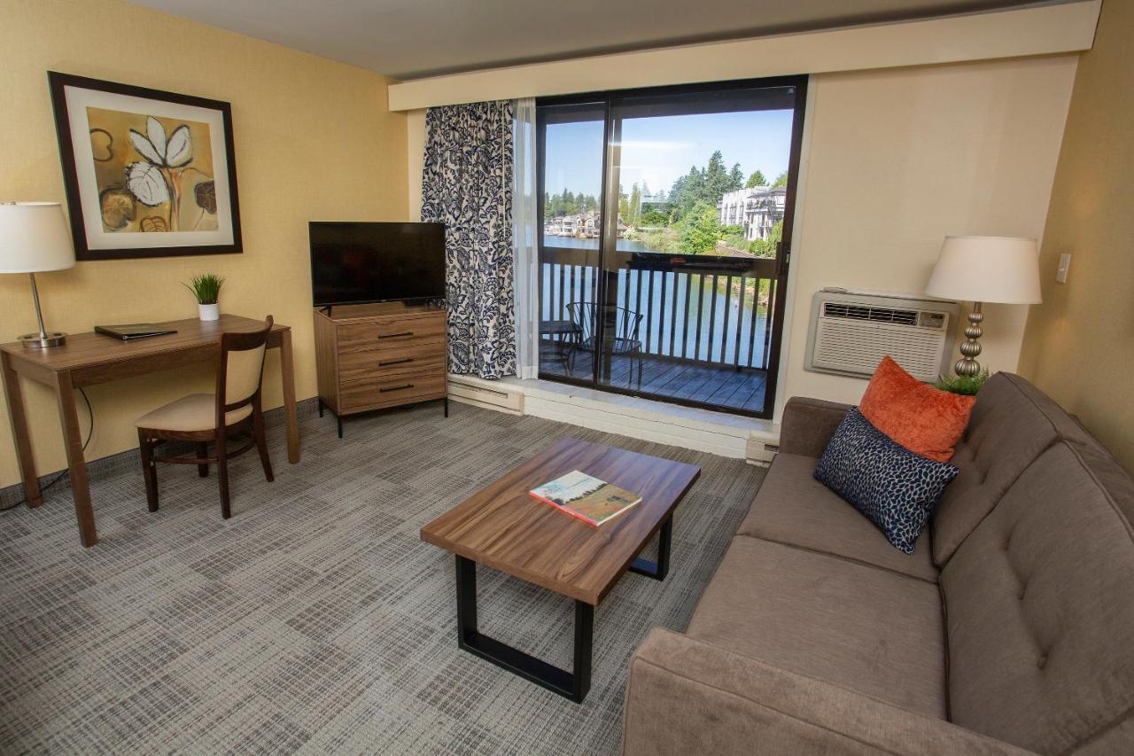 Lakeshore Inn Lake Oswego Esterno foto