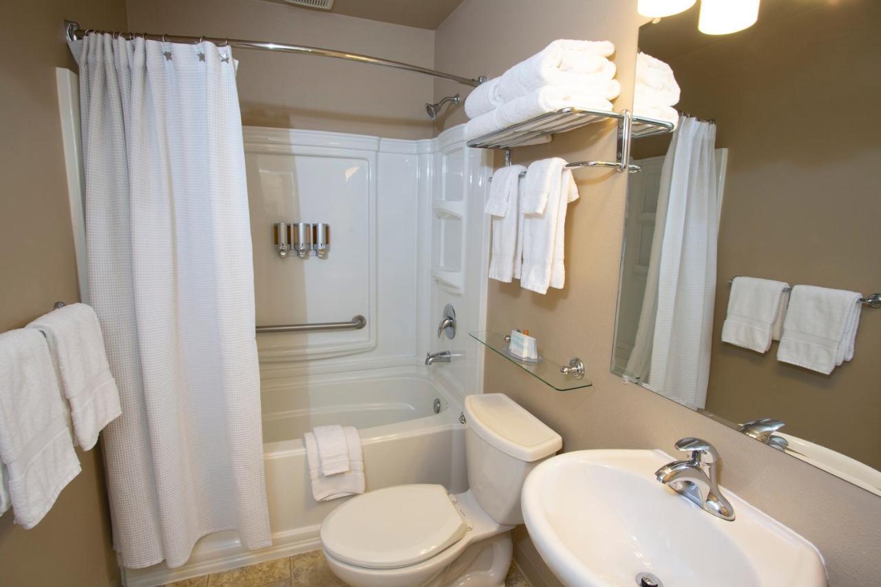 Lakeshore Inn Lake Oswego Esterno foto