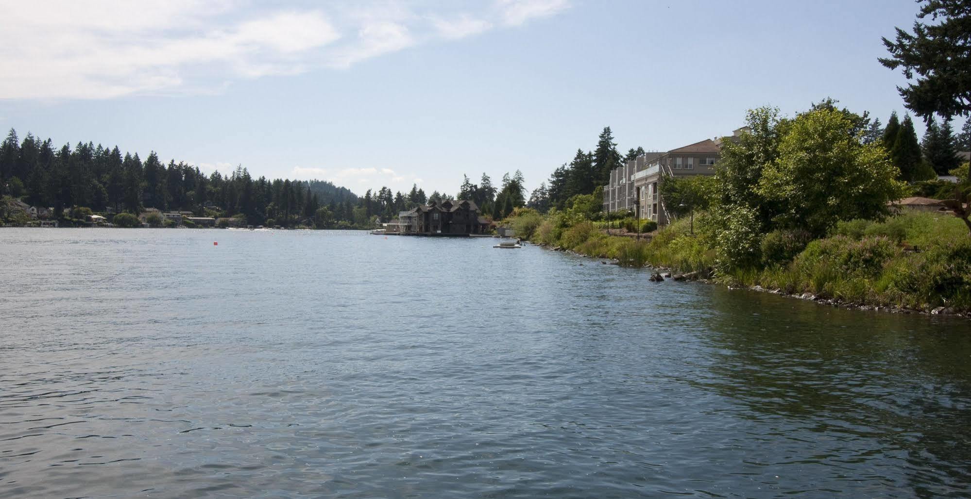 Lakeshore Inn Lake Oswego Esterno foto